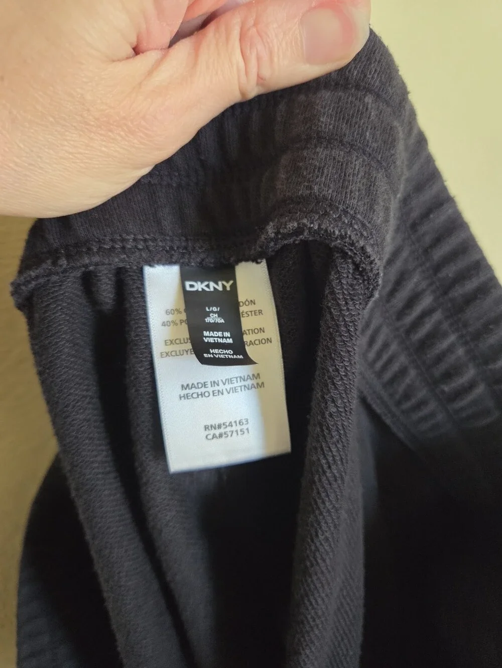 Dkny black cargo